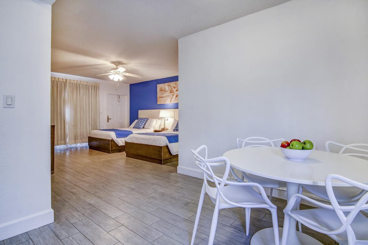 Hotel Blue Strawberry By The Sea Lauderdale-by-the-Sea Zewnętrze zdjęcie