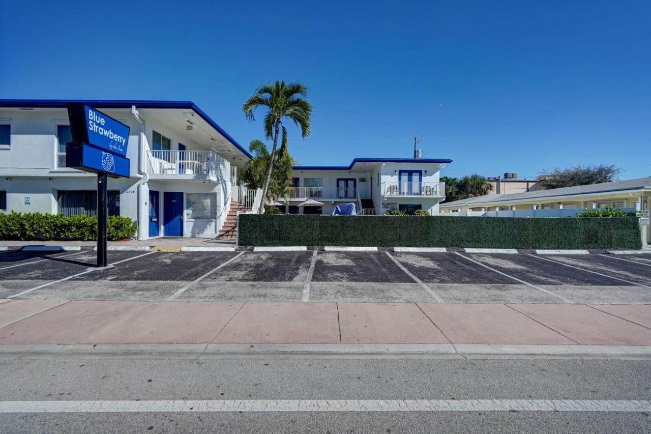 Hotel Blue Strawberry By The Sea Lauderdale-by-the-Sea Zewnętrze zdjęcie