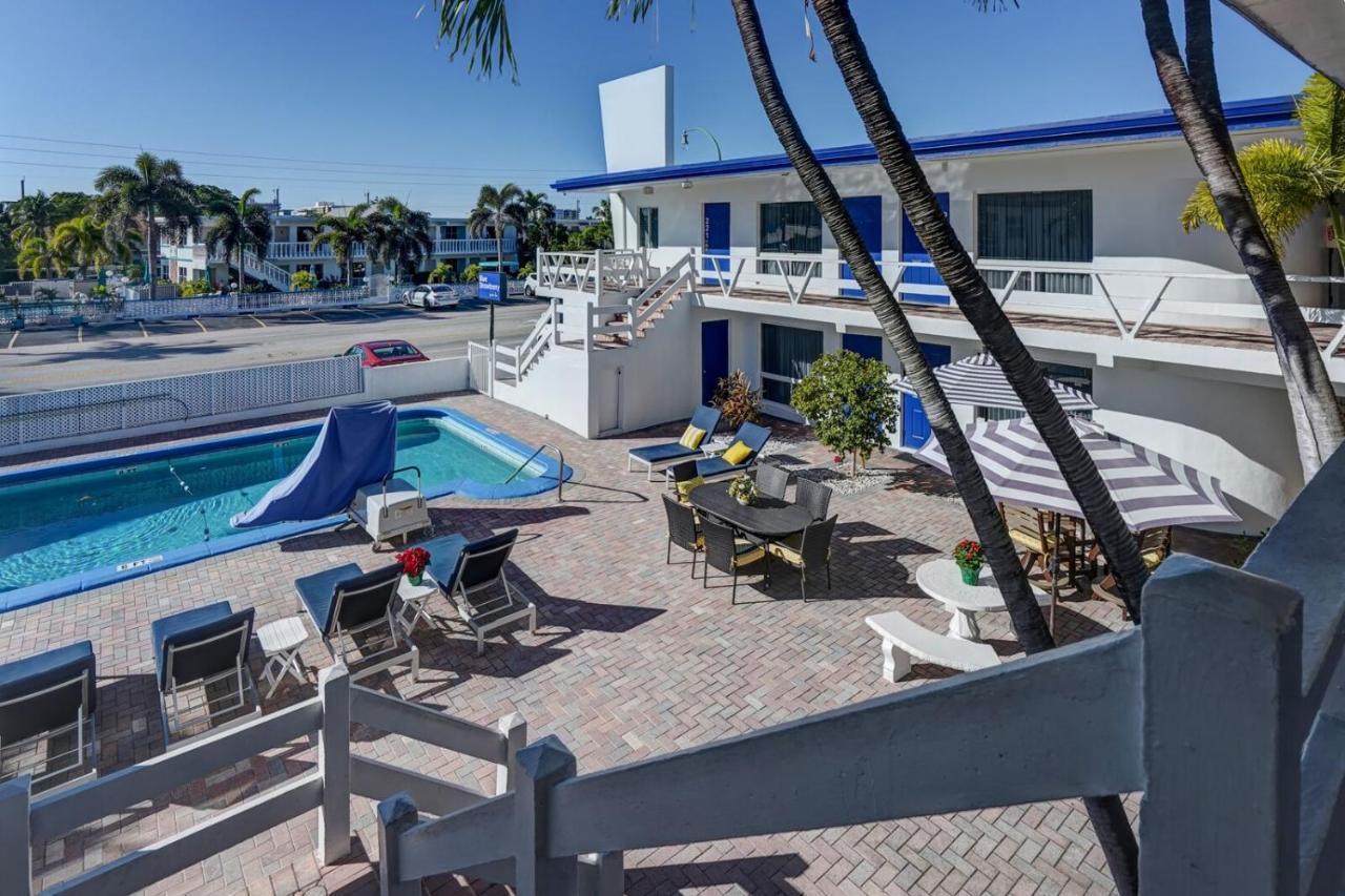 Hotel Blue Strawberry By The Sea Lauderdale-by-the-Sea Zewnętrze zdjęcie